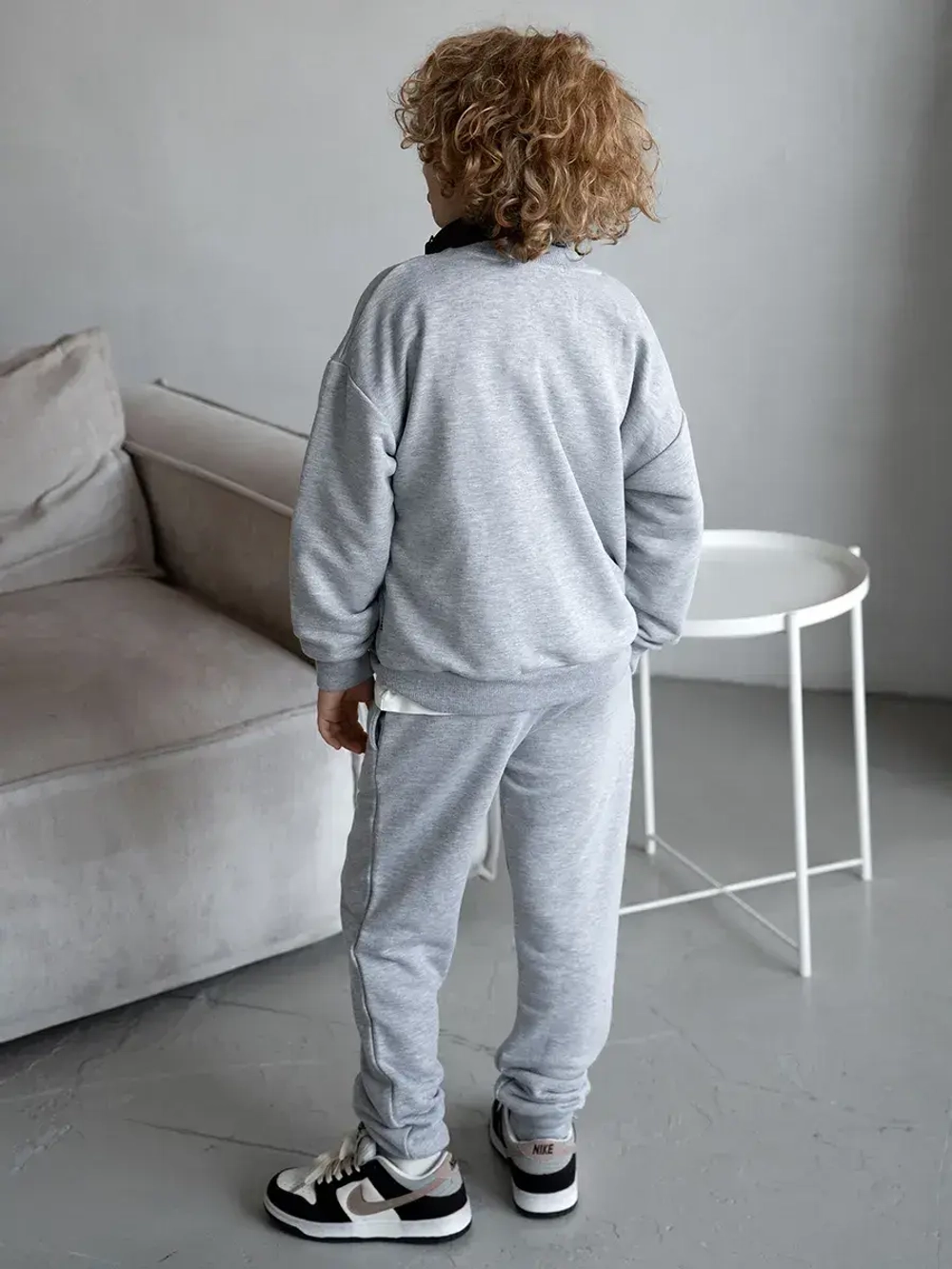 Спортивный костюм для мальчика в школу