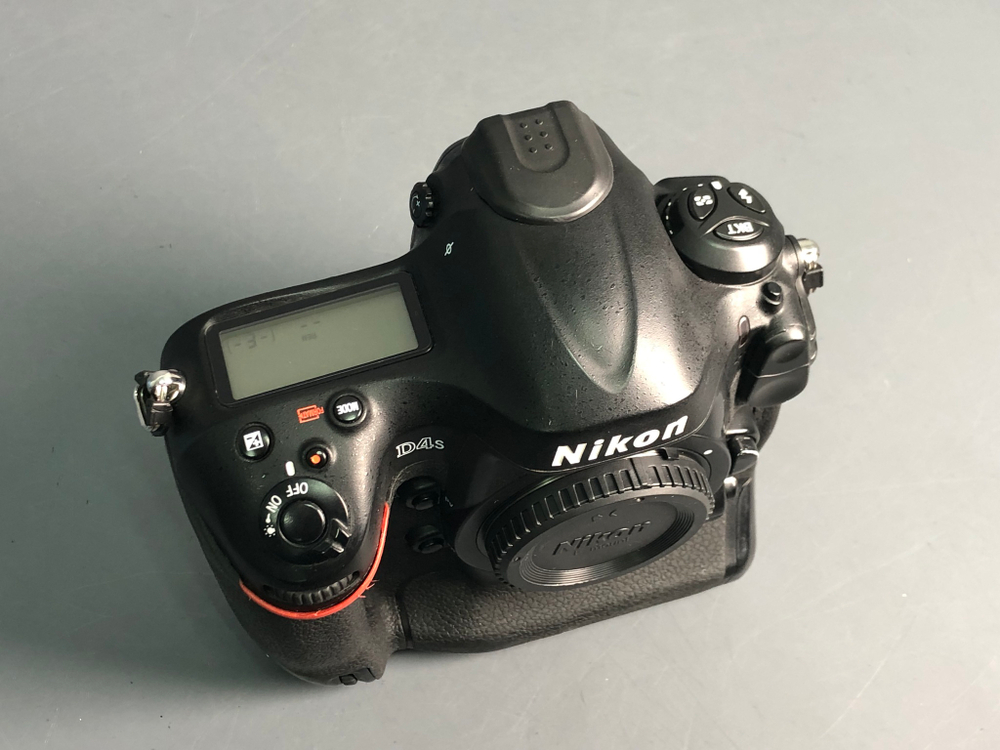Nikon D4s 519.000 кадров