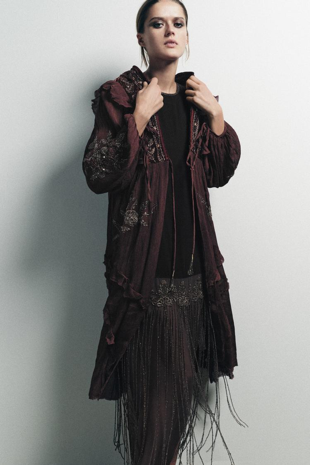 ZARA КОМБИНИРОВАННЫЙ ТОП ИЗ ЖОРЖЕТА С ПАЙЕТКАМИ, ВИННЫЙ