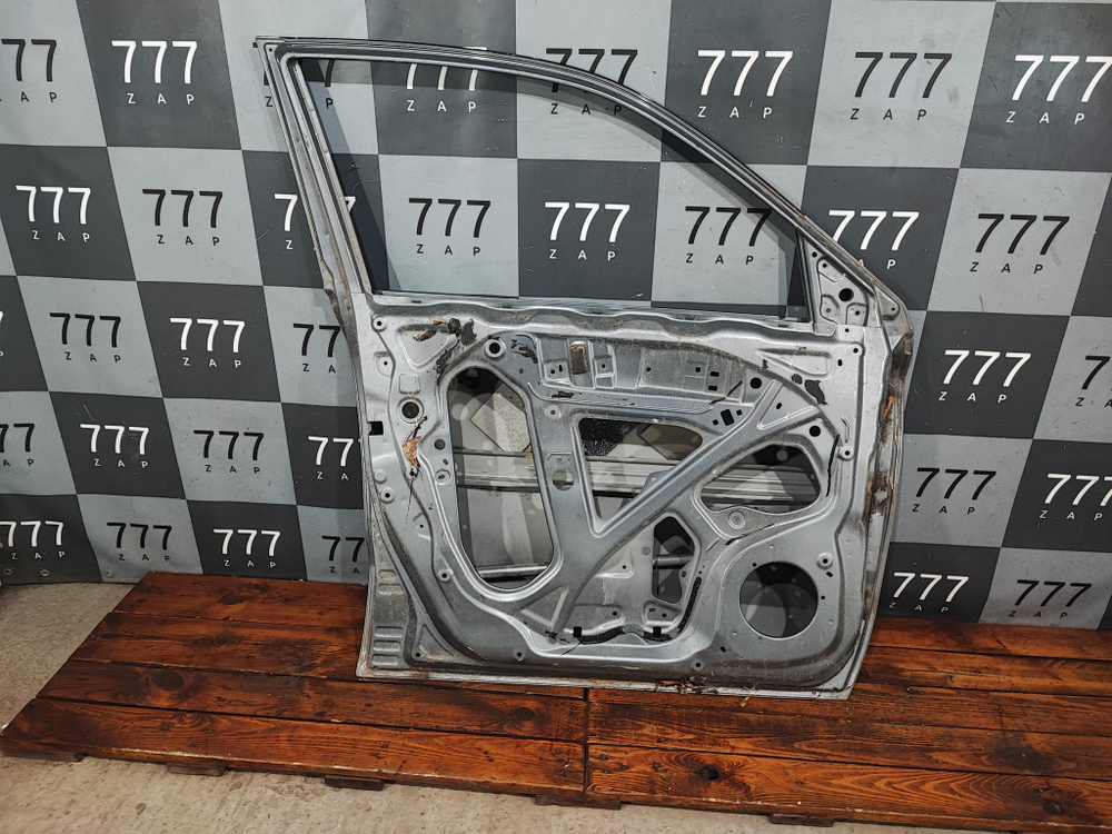 Дверь передняя левая Suzuki Vitara 2 14-нв Б/У Оригинал 6800254P01000