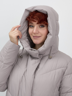 Пальто зимнее утепленное с капюшоном женское серого цвета 7628Sr