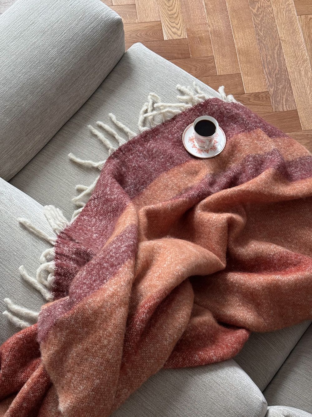 Плед мохеровый Over Horizon терракотового цвета из коллекции Trendy Ruffles, 130х180 см