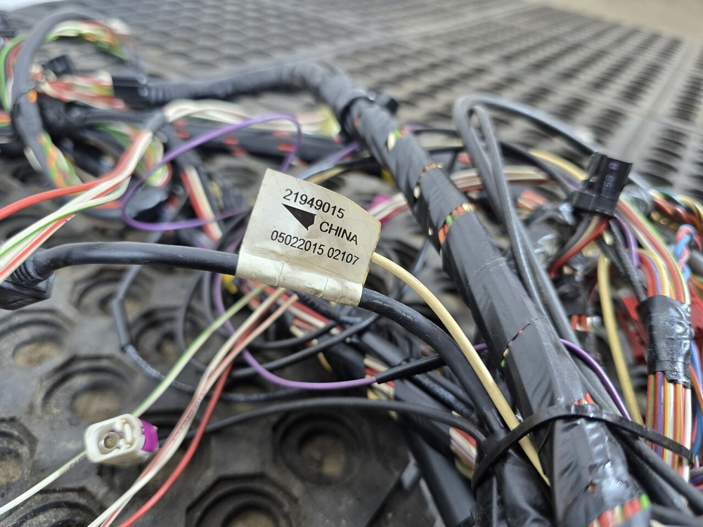 Проводка кабины верхней консоли