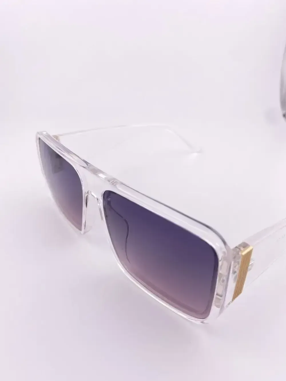 Очки солнцезащитные