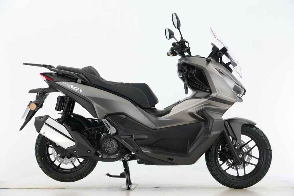 Скутер Gladiator AGV