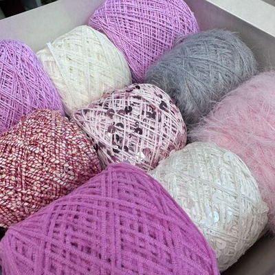 Набор летний итальянской фантазийной пряжи для футболки, джемпера "МАГИЯ ПИОНА"; Состав: хлопок, лен, пайетки, вискоза. Общий вес: 500 гр