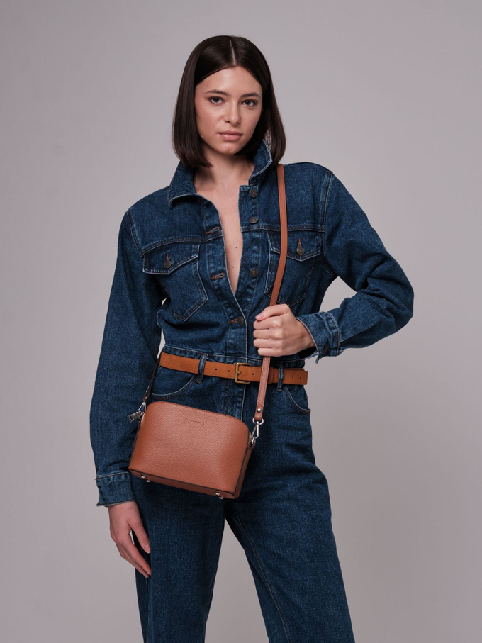 Сумка кожаная на плечо кросс-боди коричневая