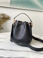 Louis Vuitton Lockme Bucket
