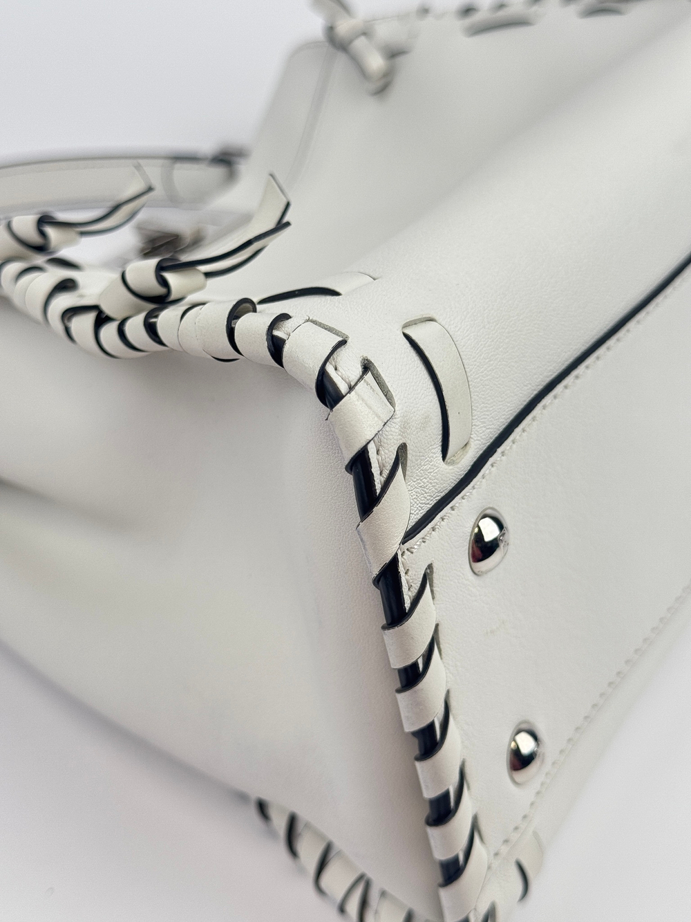 Сумка Fendi Peekaboo Medium Fiocco Bianca