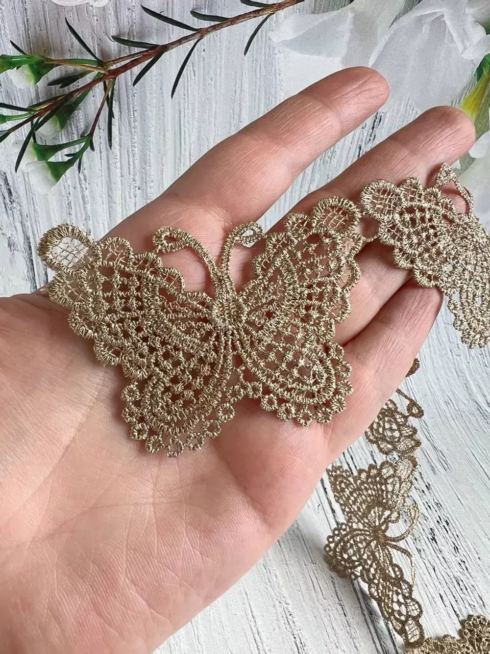 Тесьма кружево для рукоделия и вязания бабочки