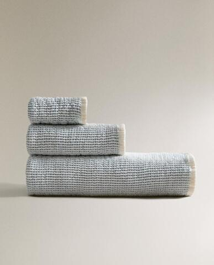 ZARA HOME БАННОЕ ПОЛОТЕНЦЕ С ВАФЕЛЬНЫМ УЗОРОМ, ЭКРЮ/СИНИЙ