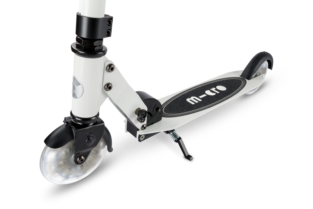 Самокат Micro Sprite Glow (светится в темноте) LED, белый