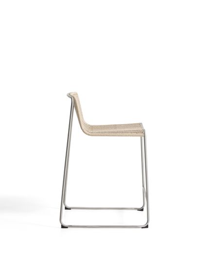 Уличный полубарный стул Tavari из бежевой веревки и стали