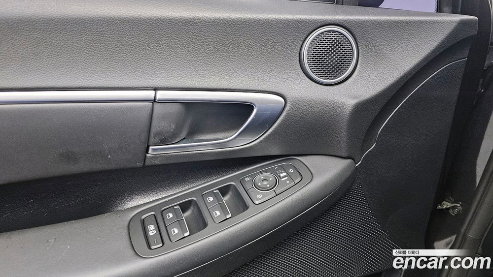Hyundai Sonata (DN8) 2.0 (03.2020)