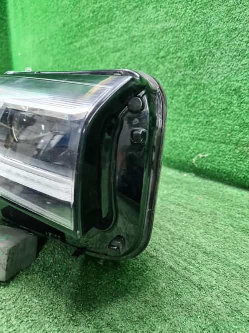 Битая Фара правая BMW 5er G30 (2020-2023) LED