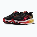 Кроссовки для бега Nike Vomero 18 black/light crimson/bright crimson