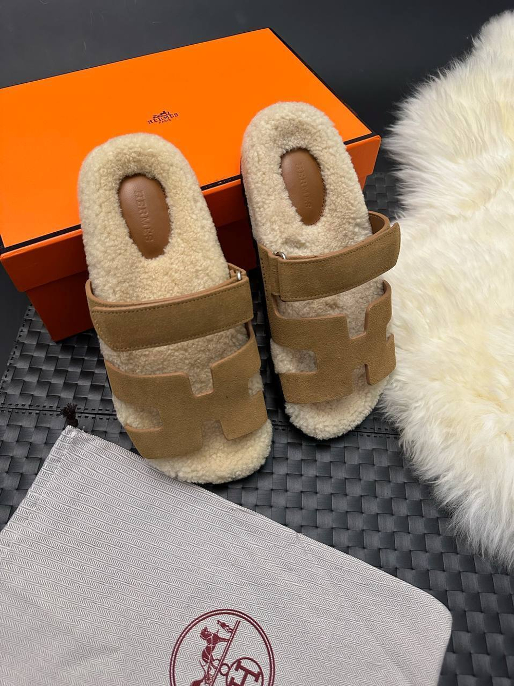 Шлепанцы Hermes