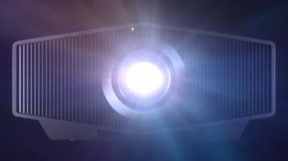 Компания Sony выпустила новый домашний кинопроектор по цене 31 999 долларов