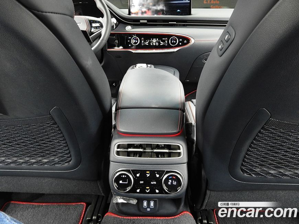 Genesis GV70 2.5T Бензин 2WD (12.2021)