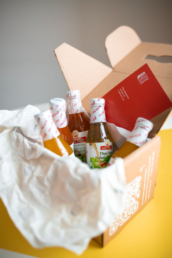 Набор соусов APICO BOX №8"Ассорти тайских соусов", подарочный набор MAE PLOY 5 шт, Новогодний подарок