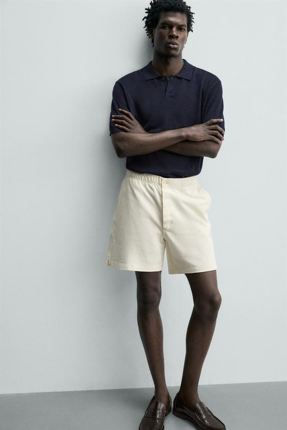 ZARA ШОРТЫ-ДЖОГГЕРЫ REGULAR FIT, ЖЕЛТОВАТО-БЕЛЫЙ