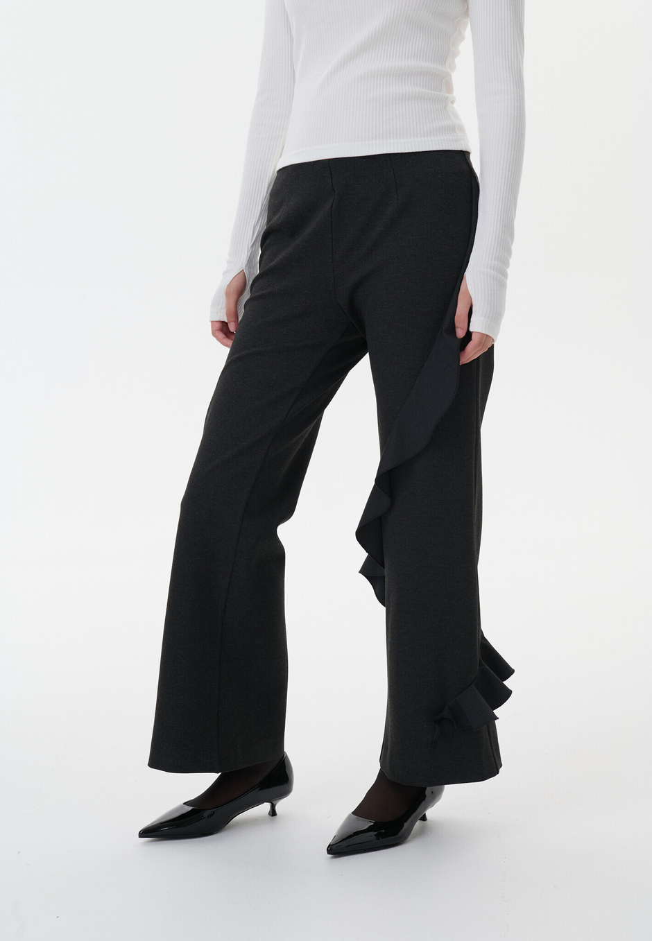 Брюки с воланом