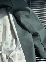 Жакет Полынь с молочной спинкой с нежными цветами