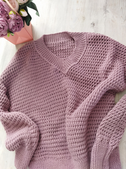 Свитер ручной работы в V-вырезом (42-46 / пыльная роза / 42-46)