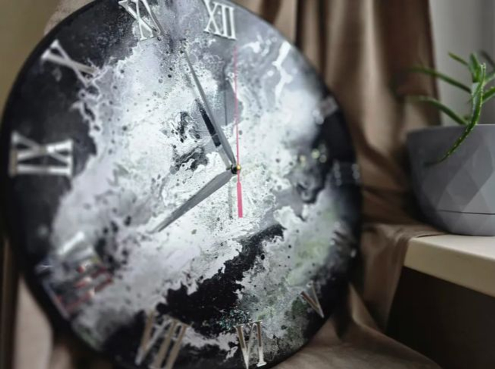 Подарочные настенные часы ручной работы