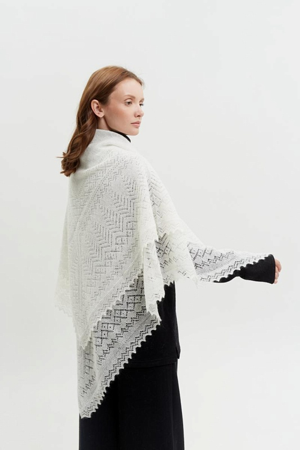 Оренбургский пуховый платок П2-125-01 белый отбеленный