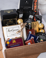 Подарочный набор сладостей в деревянном ящике