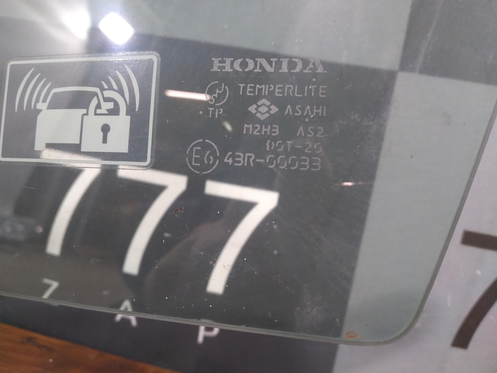 Стекло двери передней левой Honda Accord 7 (CL) 02-08 Б/У Оригинал 73350SEAE10