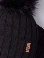 Шапка зимняя для мальчика на завязках и снуд