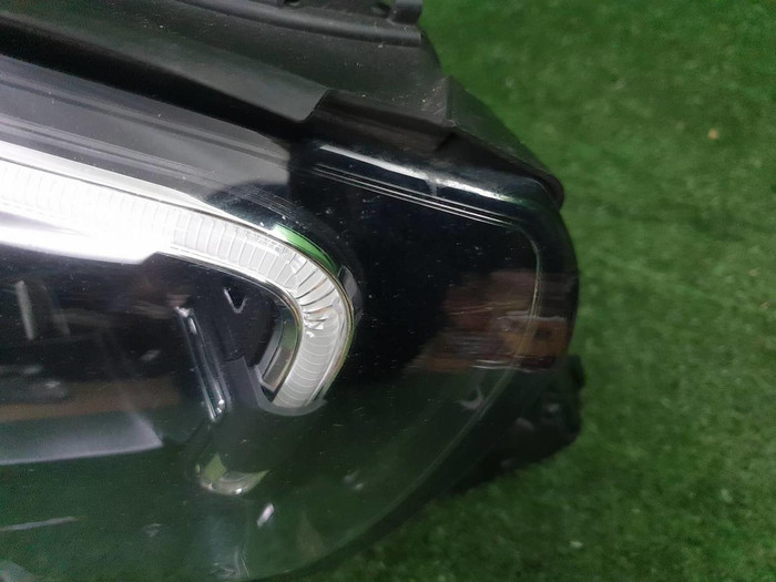Фара правая Mercedes E W213 (2020-2023) LED