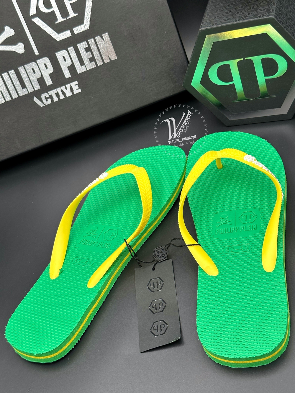 Сланцы Philipp Plein