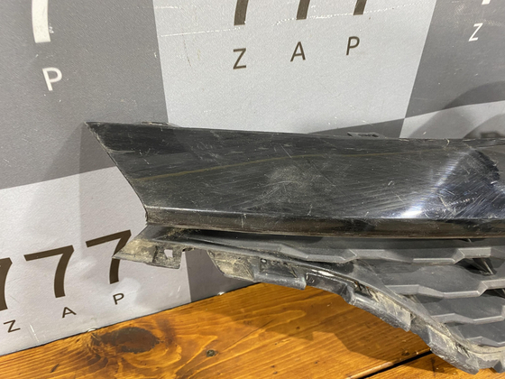 Решетка радиатора Renault Kaptur 16-22 Б/У Оригинал 623103985R