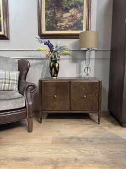 Комод с распашными дверцами "Мидсенчери"