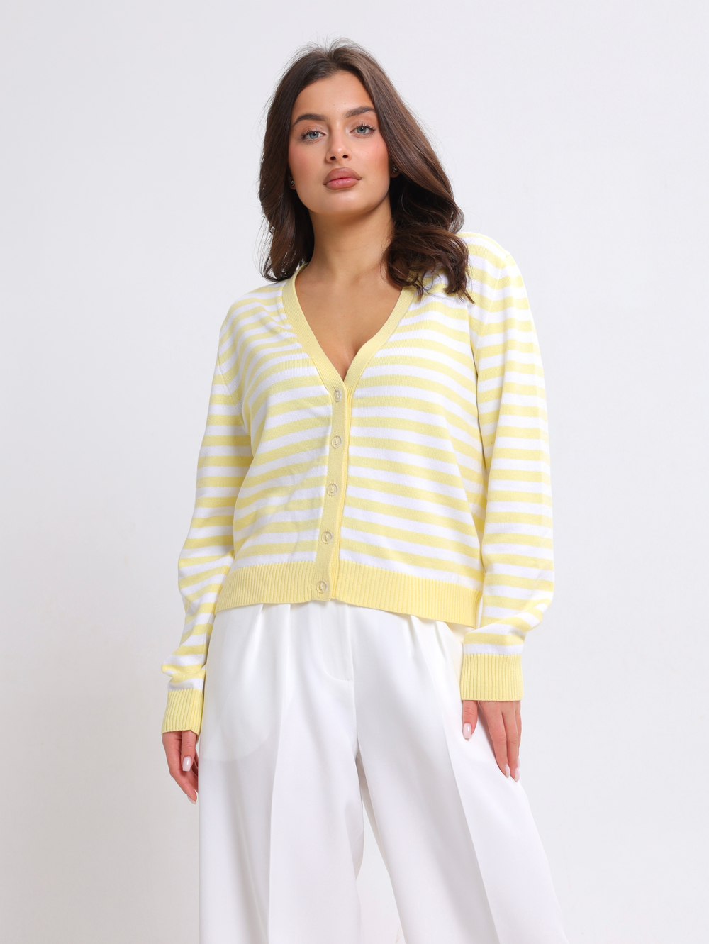 Кардиган в полоску с V-вырезом