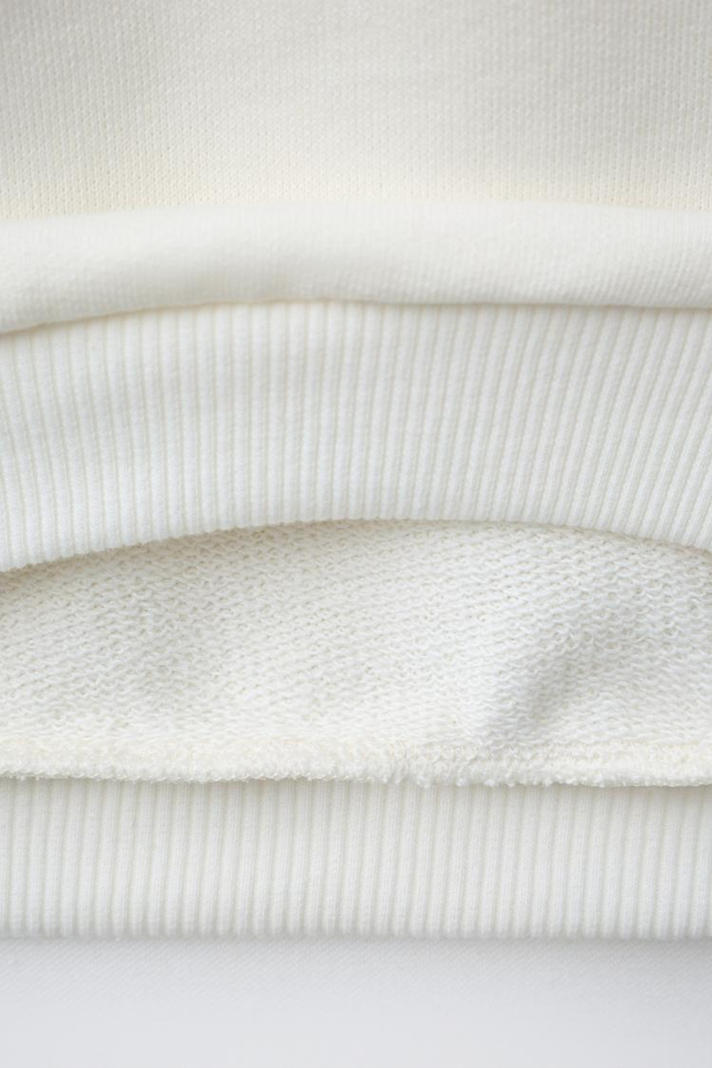 ZARA ТОЛСТОВКА С НАШИВКОЙ «СЕРДЦЕ» В ПОЛОСКУ, ЭКРЮ