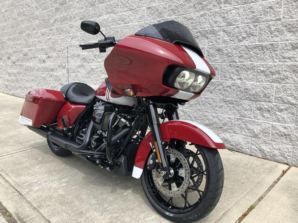 Road Glide Special 114 (2020) Billiard Red/Stone Washed White