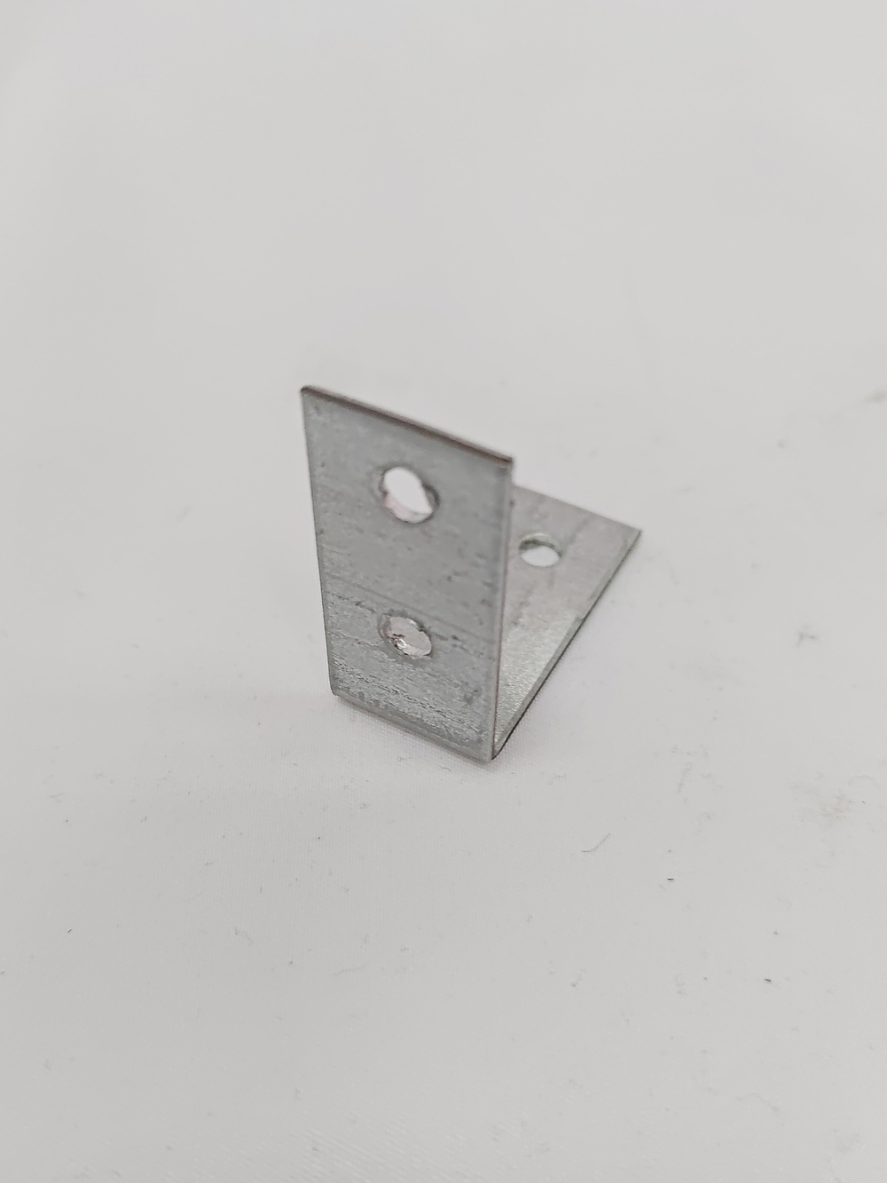 40х40х20 ОЦ. Крепежный уголок равносторонний (50 шт)