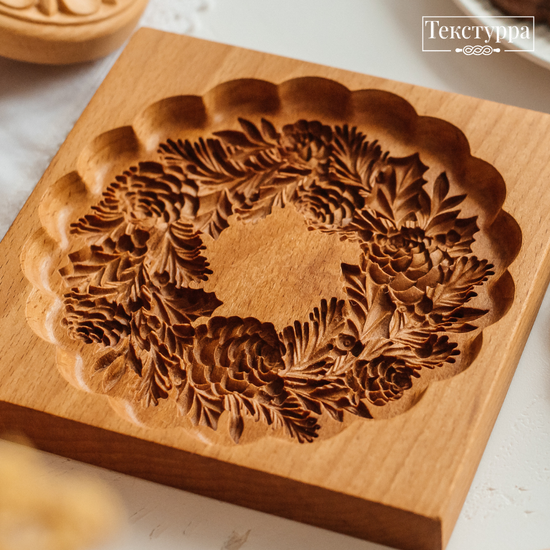 Пряничная форма Венок с шишками