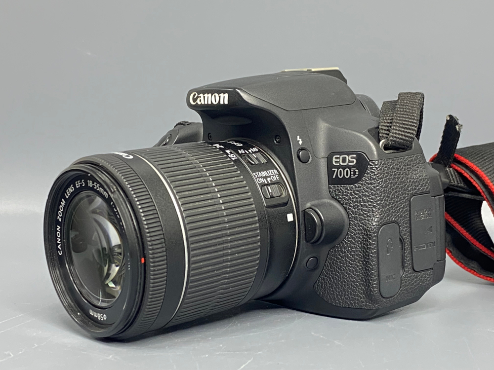 Canon 700D Kit 18-55 IS STM 32.000 кадров