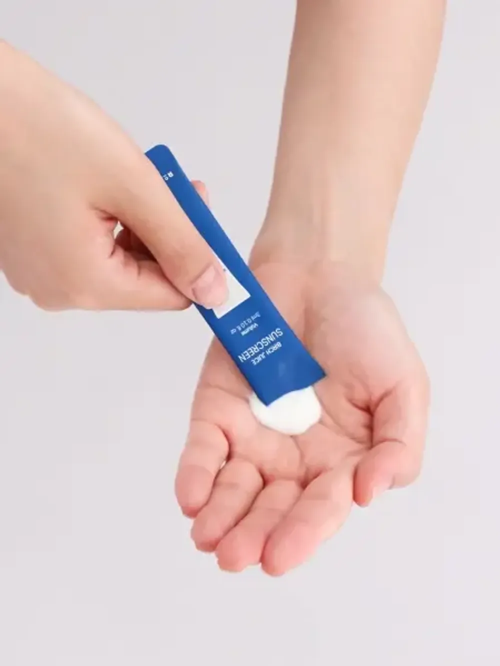 ROUND LAB Набор саше Stick Pouch Kit пенка + сыворотка + крем + санскрин (3 мл * 12 шт)