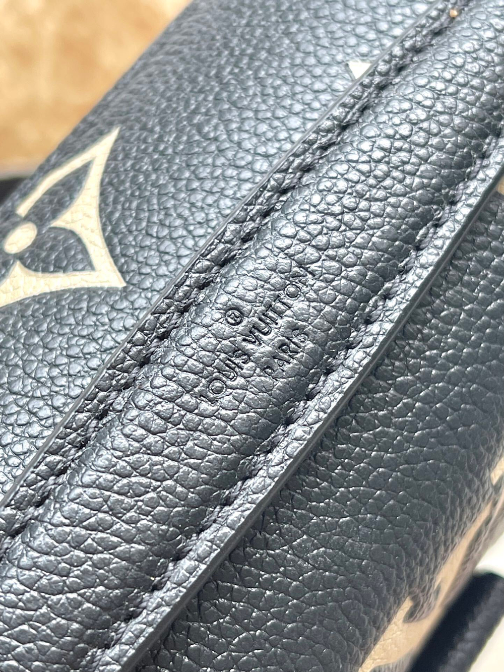 Louis Vuitton Pochette Metis East West
