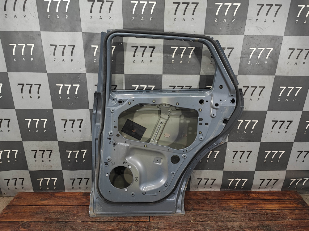 Дверь задняя правая Range Rover Evoque 2 18-нв Б/У Оригинал LR138383