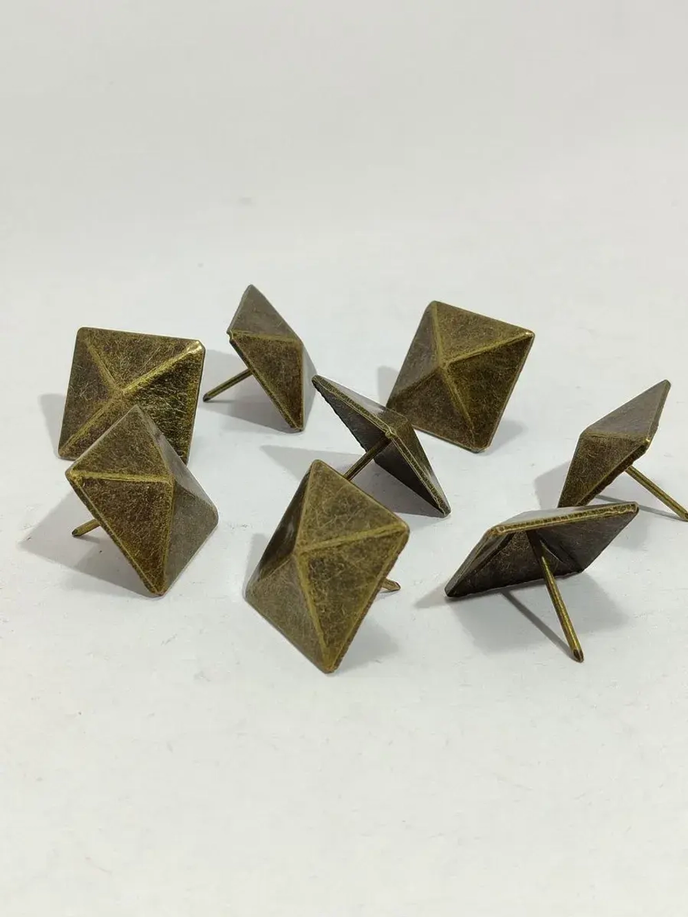 Мебельные гвозди обивочные декоративные под старину