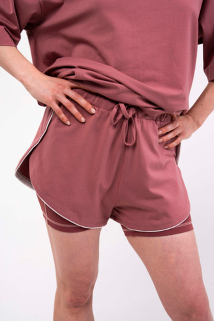 Мини-шорты с контрастным кантом