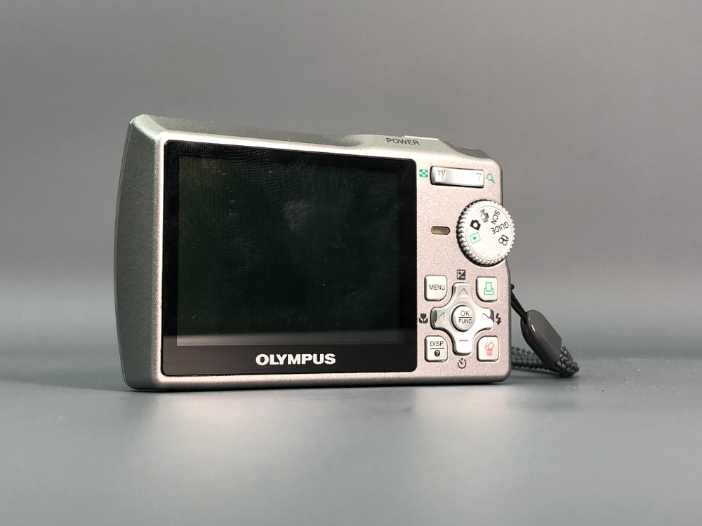 Olympus M700
