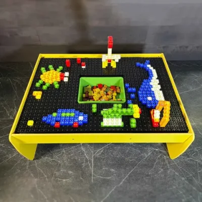 Интерактивный стол со светящимся конструктором